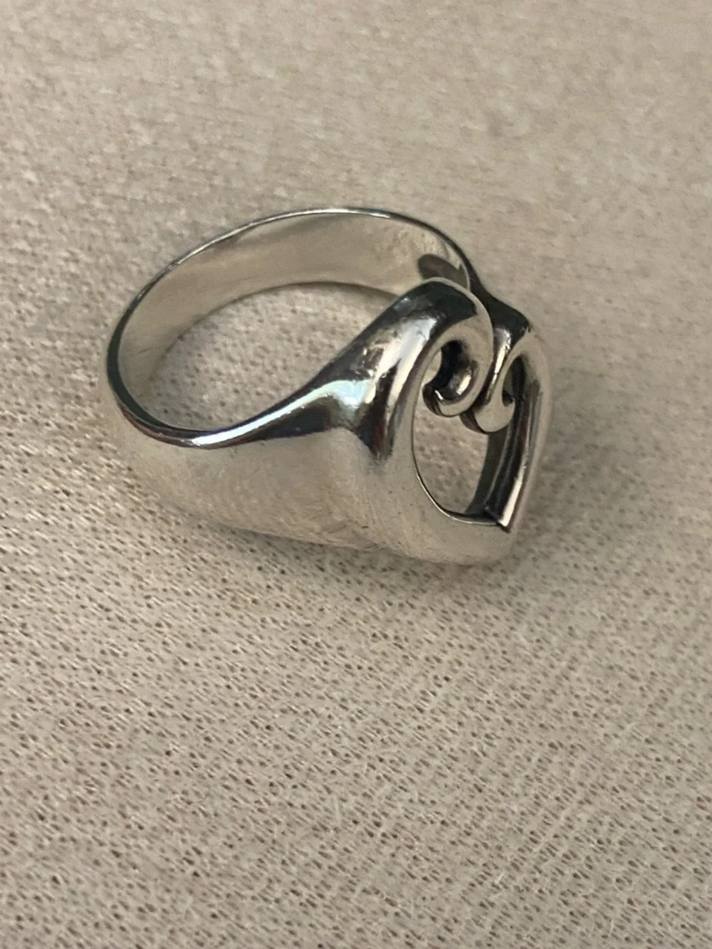 James Avery "Mother's Love" Sterling Silver Open Heart Ring. Size 8 - Picture 9 of 17